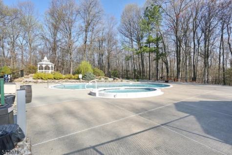 1314 Richmond Road West Milford NJ 07480