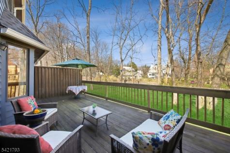 8 Village Green Court South Orange Village NJ 07079