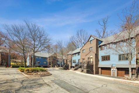 8 Village Green Court South Orange Village NJ 07079