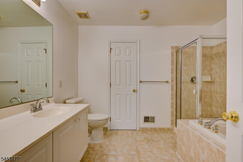 103 Cricket Hill Circle South Brunswick NJ 08540