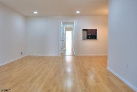 8 Amethyst Way Franklin NJ 08823