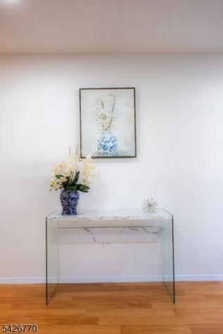8 Amethyst Way Franklin NJ 08823
