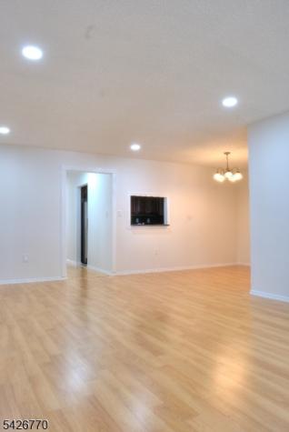 8 Amethyst Way Franklin NJ 08823