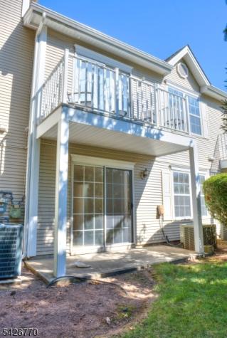 8 Amethyst Way Franklin NJ 08823