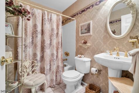 107 Bayberry Drive Franklin NJ 08873