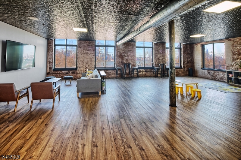 518 Gregory Avenue 425 Weehawken NJ 07086