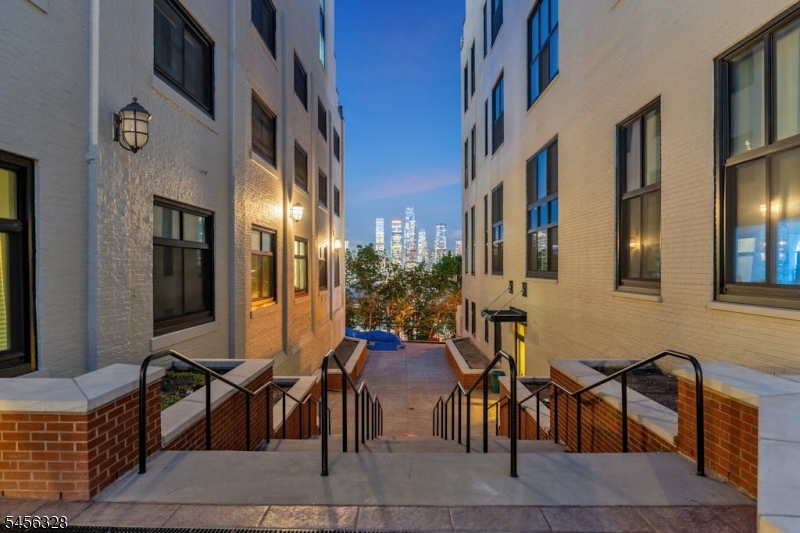 518 Gregory Avenue 425 Weehawken NJ 07086