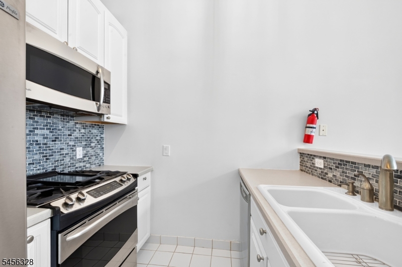 518 Gregory Avenue 425 Weehawken NJ 07086