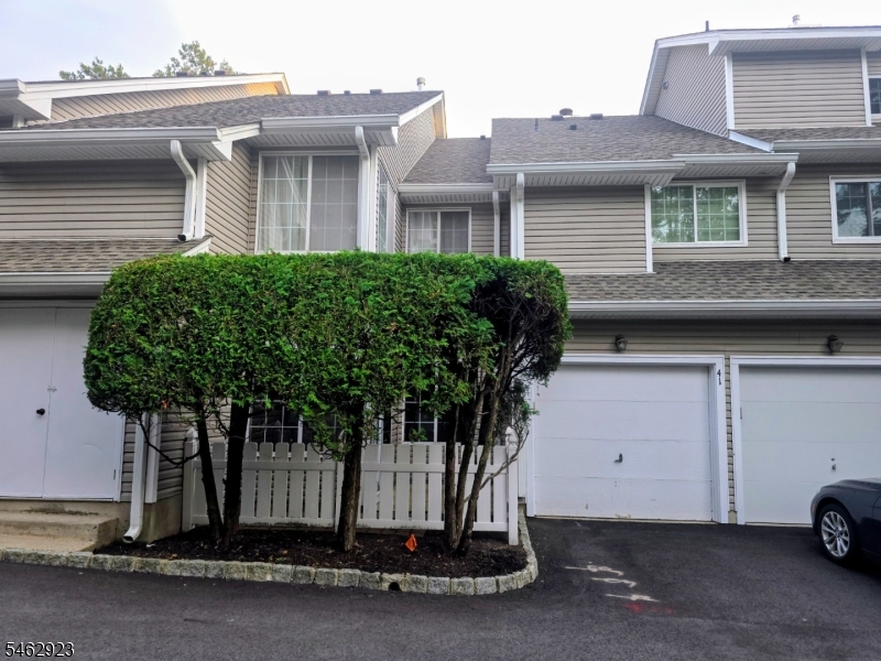 41 Stevens Court Bedminster NJ 07921