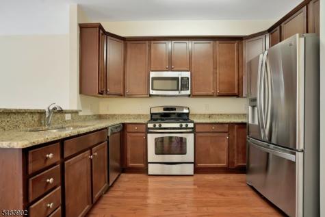 308 Rotando Way Morris Plains NJ 07950