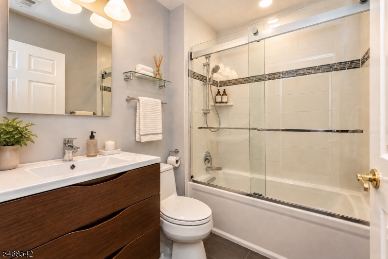 517 Regal Boulevard Livingston NJ 07039