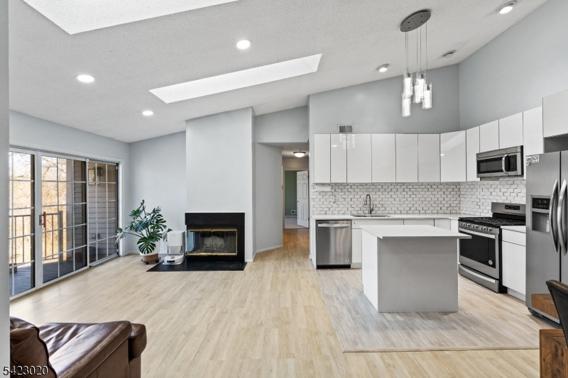25 Chelsea Court Franklin NJ 08823