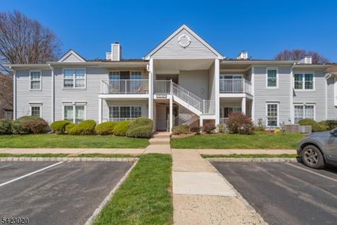 25 Chelsea Court Franklin NJ 08823