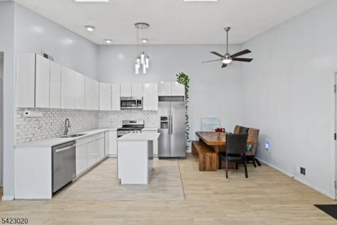 25 Chelsea Court Franklin NJ 08823