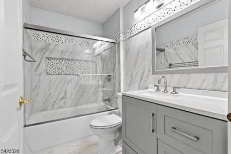25 Chelsea Court Franklin NJ 08823