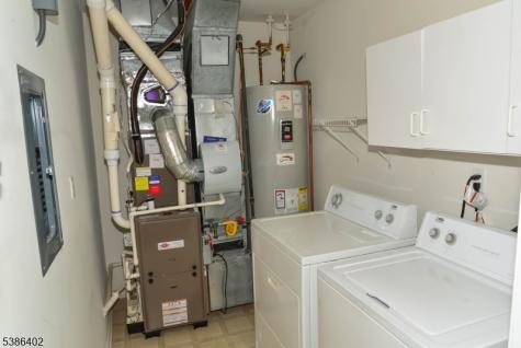 2103 Neville Court Franklin NJ 08873