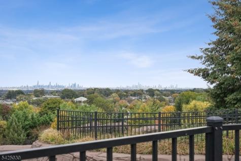 4 Quarry Drive Woodland Park NJ 07424
