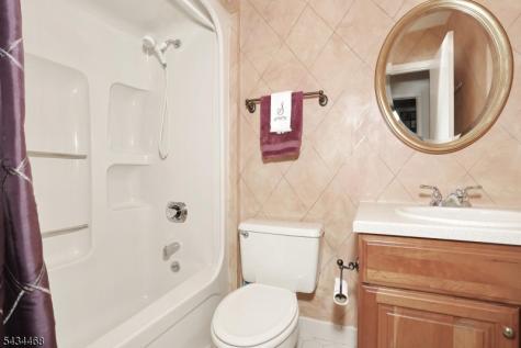 164 Winchester Court Washington NJ 07676