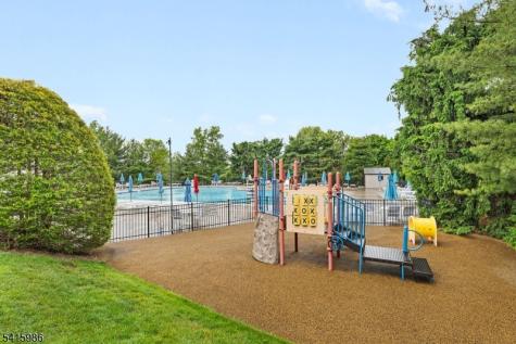 29 Heatherwood Lane Bedminster NJ 07921