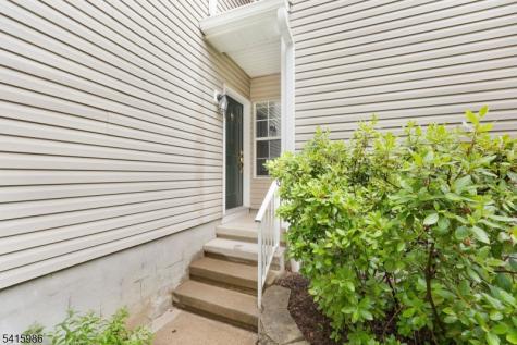 29 Heatherwood Lane Bedminster NJ 07921