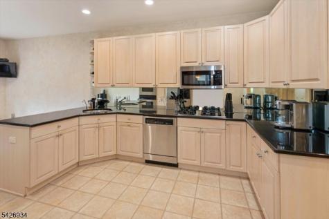 21 Wedgewood Drive Montville NJ 07045