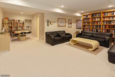 21 Wedgewood Drive Montville NJ 07045