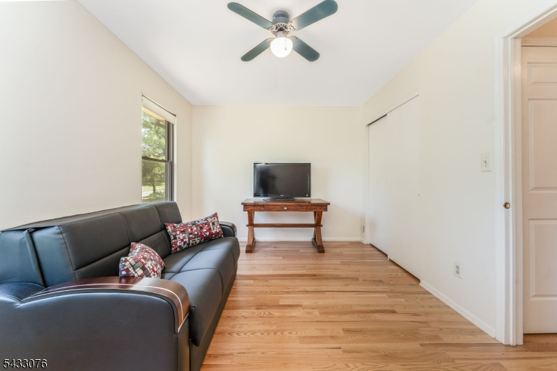 130 Locust Court Raritan NJ 08822