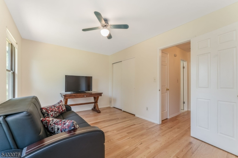 130 Locust Court Raritan NJ 08822