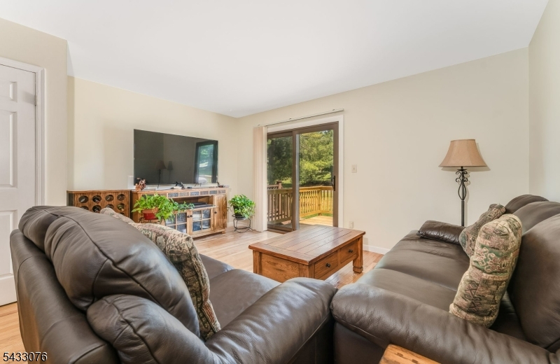 130 Locust Court Raritan NJ 08822