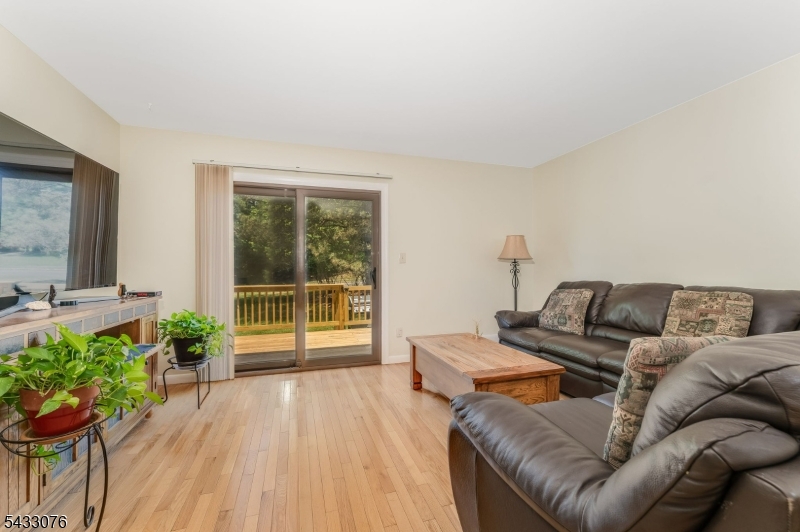 130 Locust Court Raritan NJ 08822