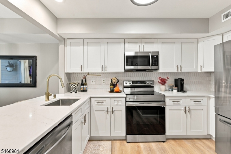 27 Crestmont Road Bedminster NJ 07921