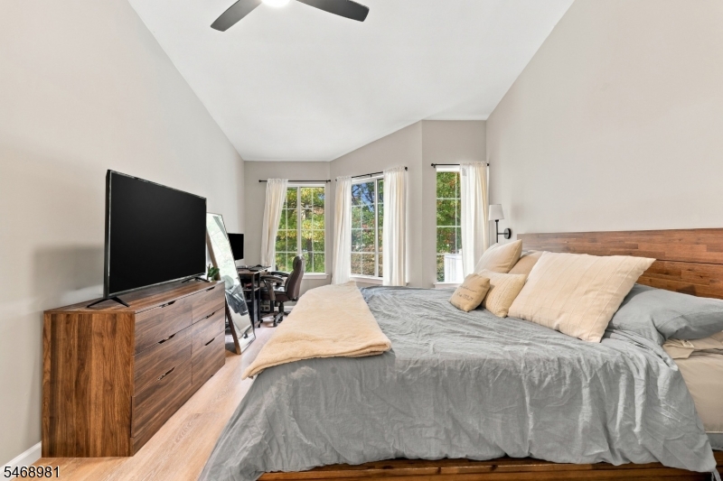 27 Crestmont Road Bedminster NJ 07921