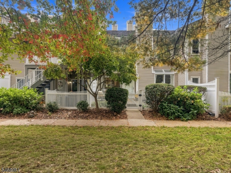 27 Crestmont Road Bedminster NJ 07921