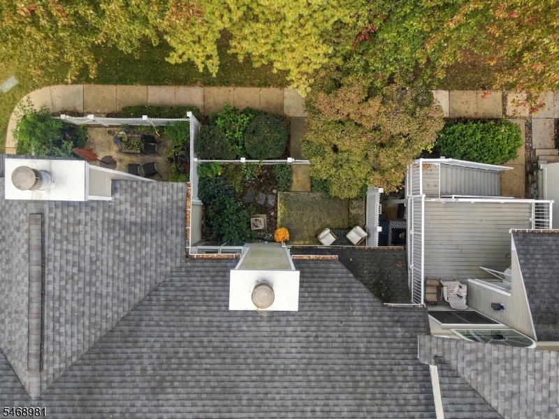 27 Crestmont Road Bedminster NJ 07921