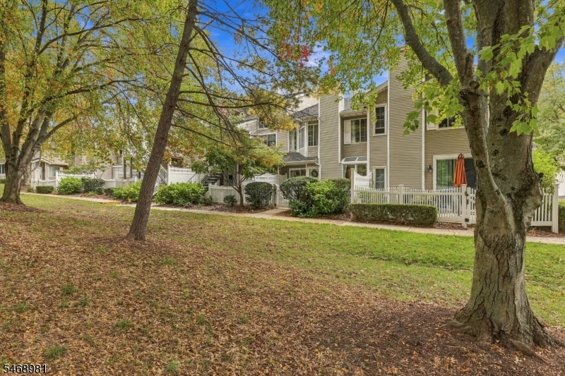 27 Crestmont Road Bedminster NJ 07921