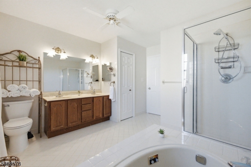 28 Pinehurst Drive Washington NJ 07882