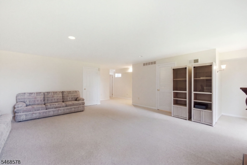 28 Pinehurst Drive Washington NJ 07882