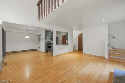 17 Village Way Vernon NJ 07462