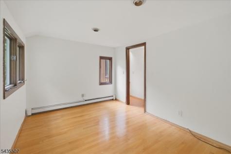 17 Village Way Vernon NJ 07462