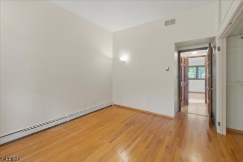 17 Village Way Vernon NJ 07462
