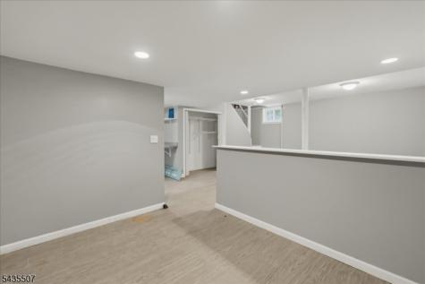 17 Village Way Vernon NJ 07462