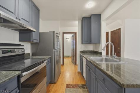 17 Village Way Vernon NJ 07462