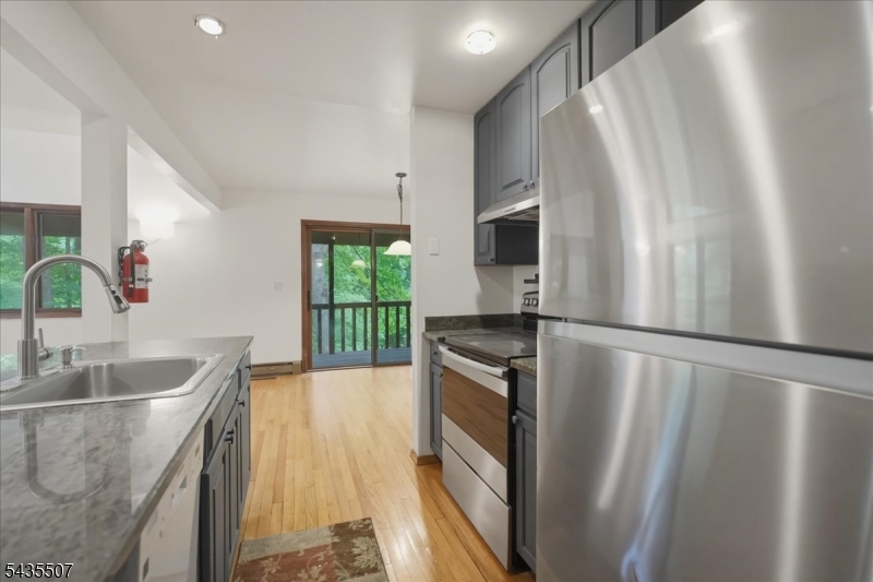 17 Village Way Vernon NJ 07462