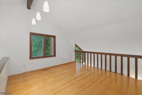 17 Village Way Vernon NJ 07462