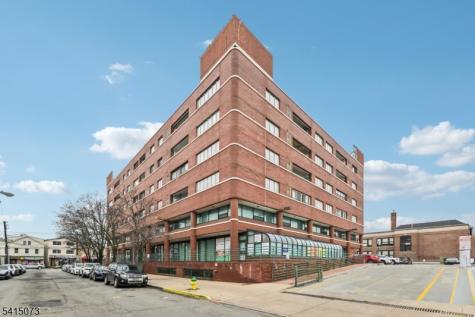 41 Wilson Avenue Newark NJ 07105