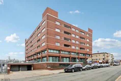 41 Wilson Avenue Newark NJ 07105