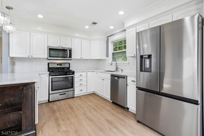 2 Charleston Court Bernards NJ 07920