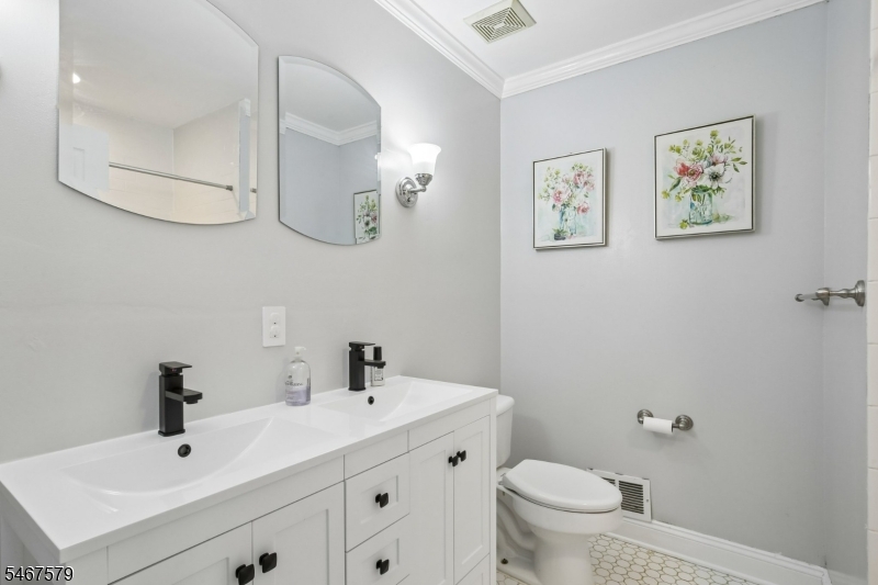 2 Charleston Court Bernards NJ 07920