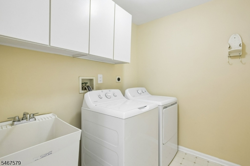2 Charleston Court Bernards NJ 07920