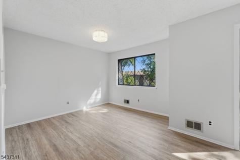 1190 W St Georges Ave, C34 Linden NJ 07036